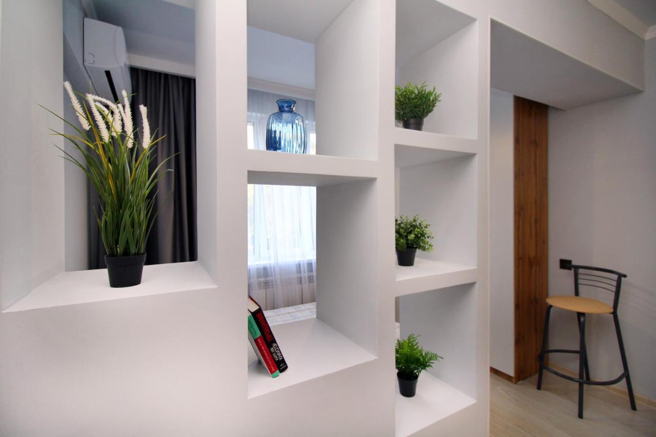 New And Cozy In The Area! 3 Apartment *