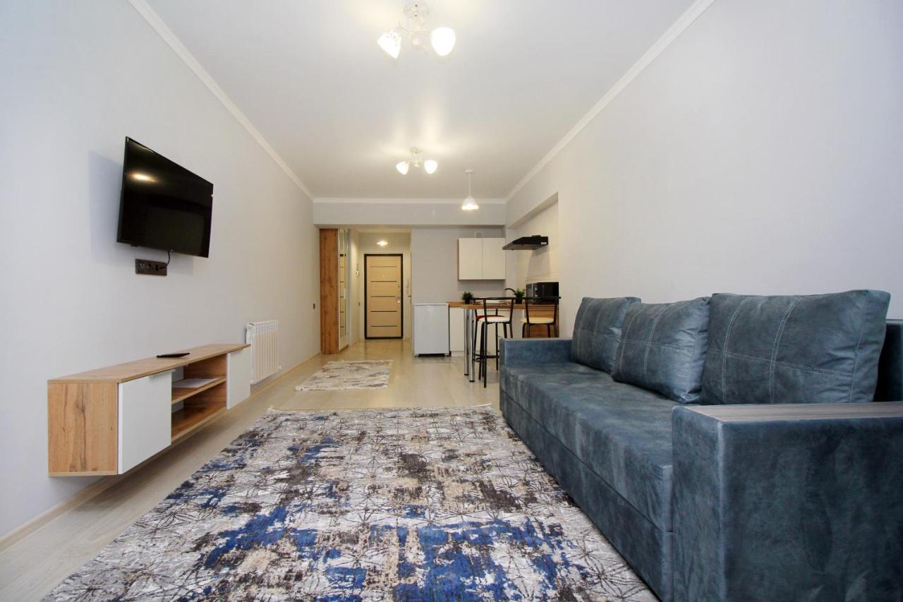 New And Cozy In The Area! 3 Apartment Almaty